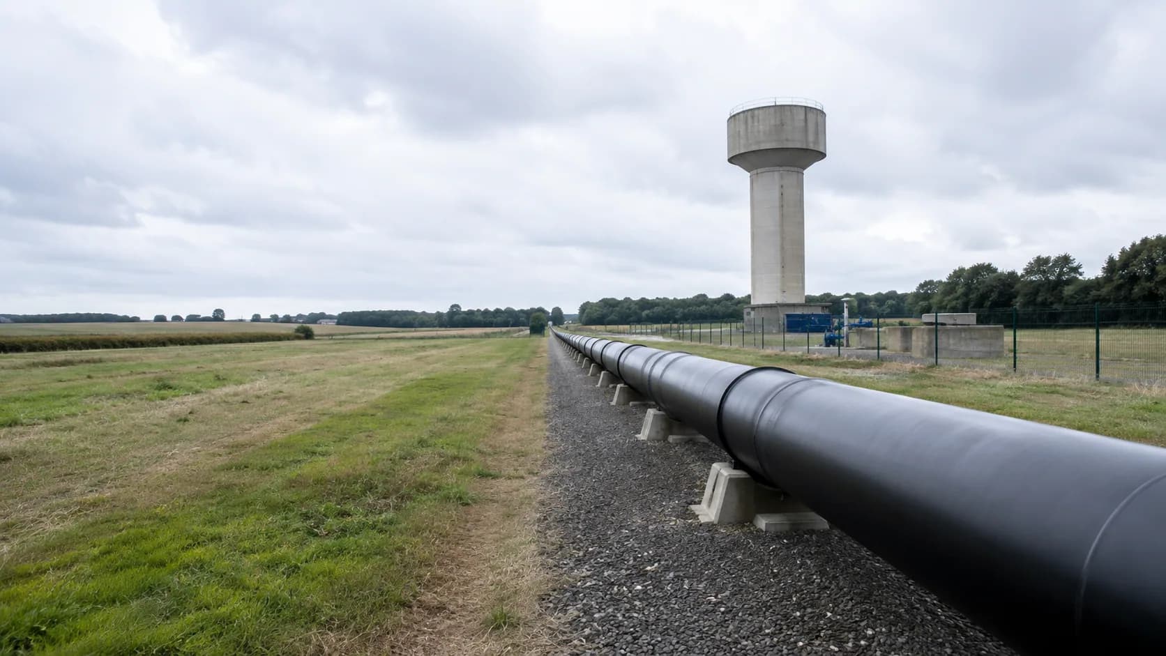 Illustrative clean-water pipe installation